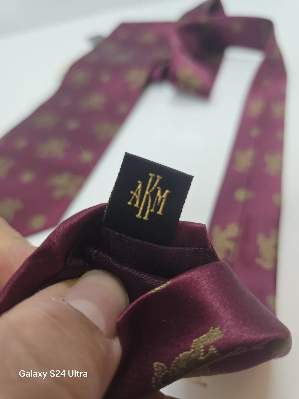 Anne Klein Men Burgundy Tie with Gold Crest Motif